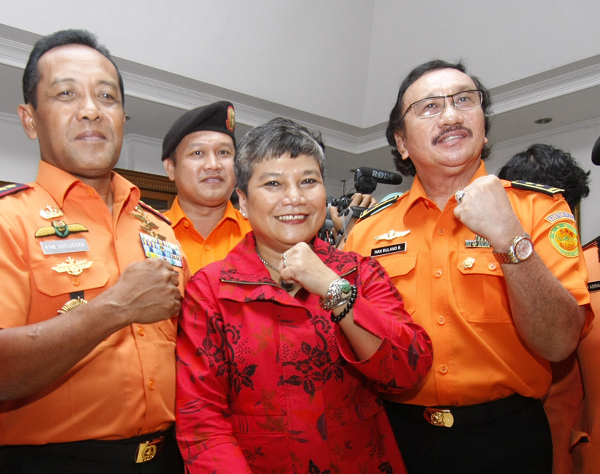 KPK hari ini memanggil anggota DPR dari PDI Perjuangan Ribka Tjiptaning (tengah) terkait sistem proteksi TKI di Kemnaker.