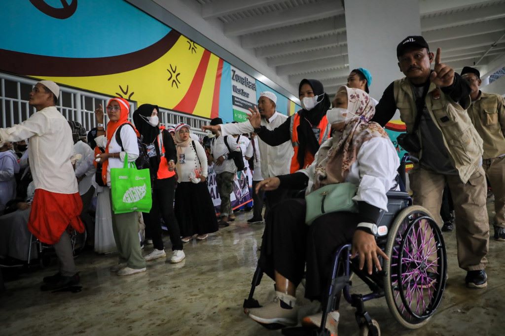 Penyandang disabilitas ikut menghadiri kampanye akbar Anies Baswedan-Muhaimin Iskandar