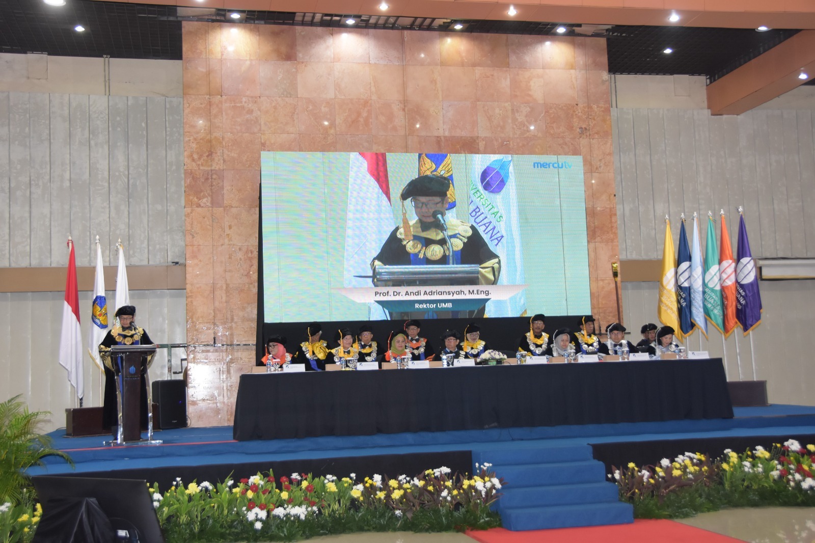 Pengukuhan tiga guru besar Universitas Mercu Buana pada Rabu (7/2). 