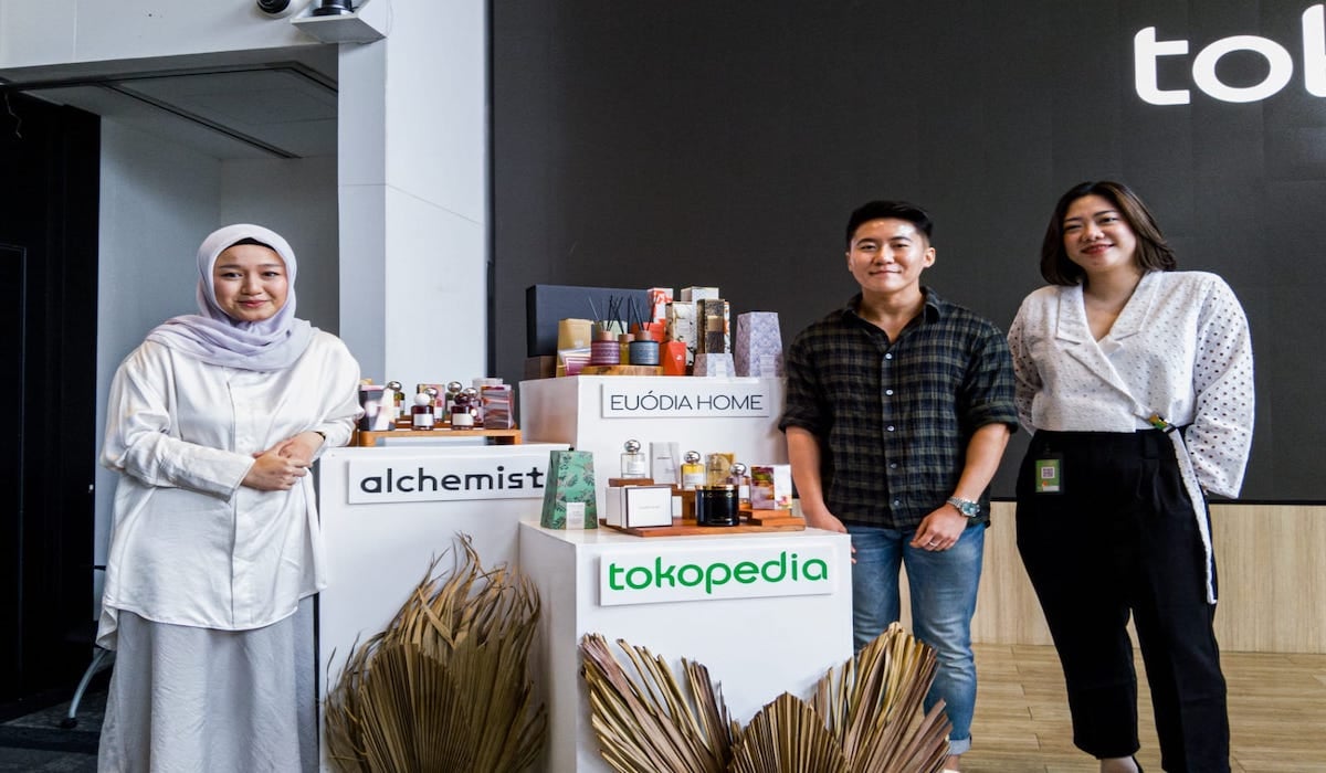 Penjualan wewangian lokal