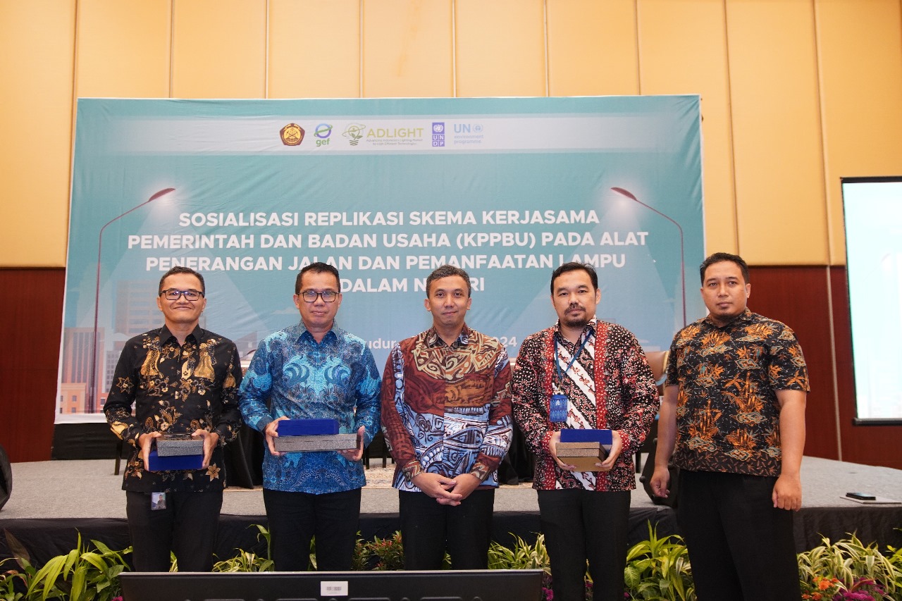  Sosialisasi Replikasi Skema Kerjasama Pemerintah dan Badan Usaha (KPBU) pada Alat Penerangan Jalan