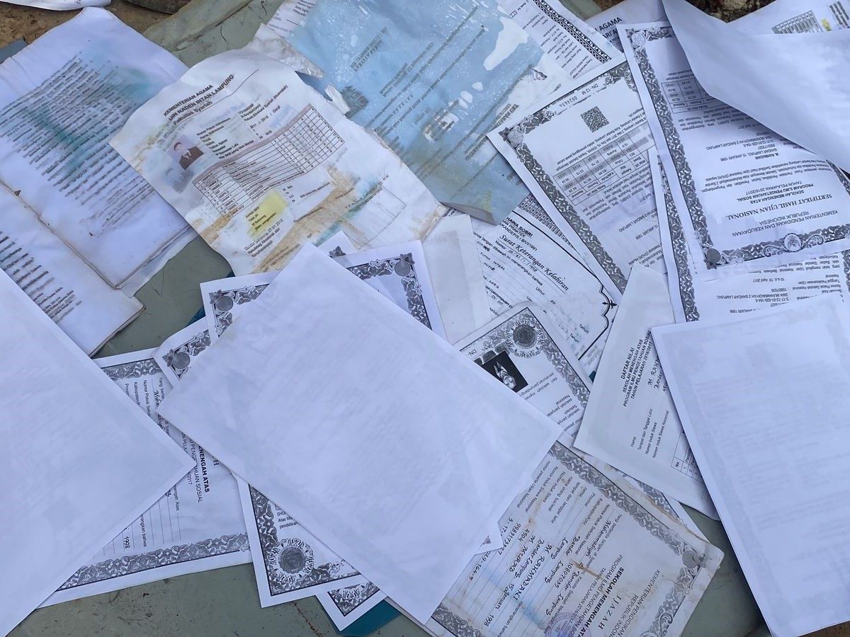 Dokumen-Dokumen masyarakat Bandar Lampung yang terendam banjir. 