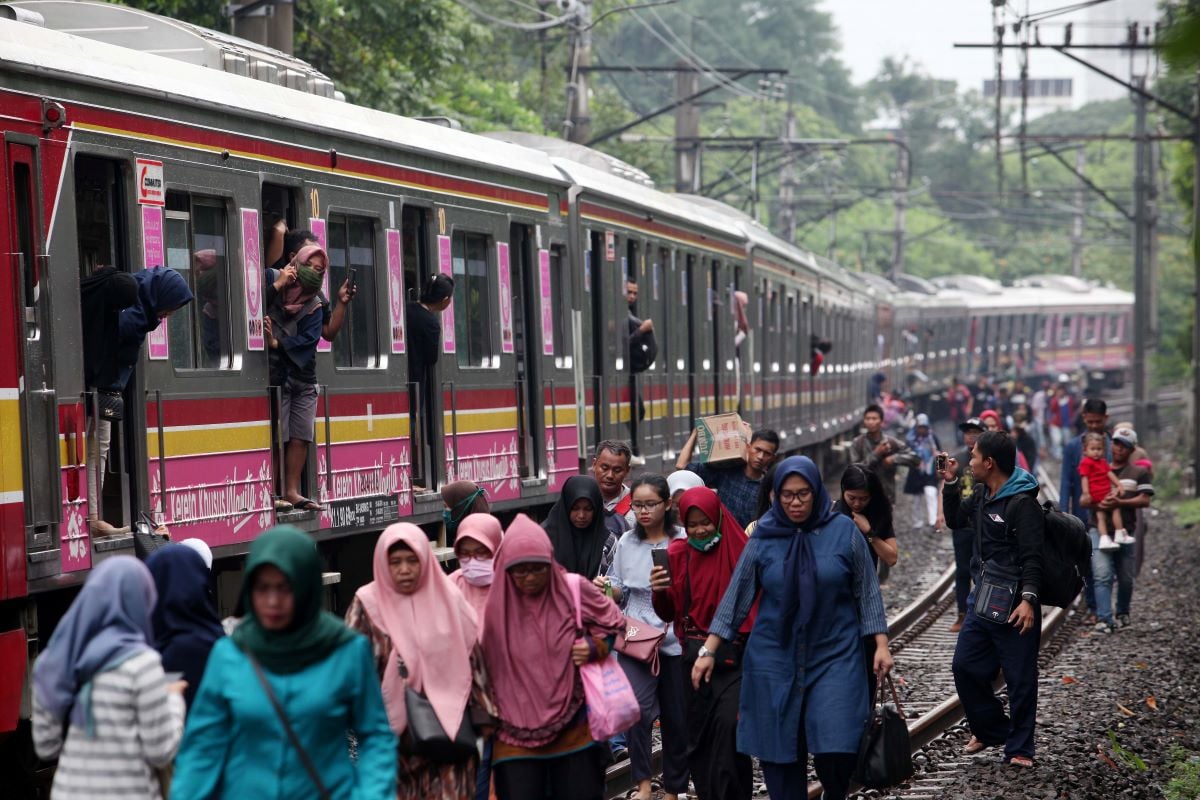 Ilustrasi KRL mengalami gangguan