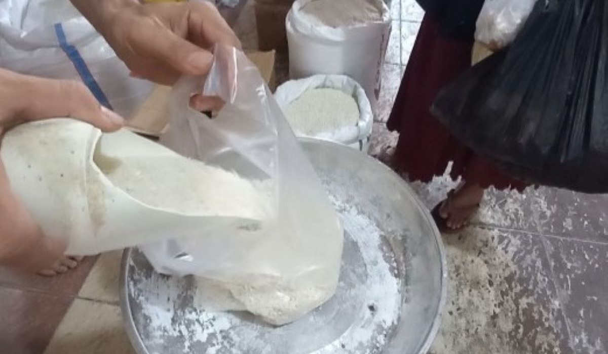 Miris, Warga Bangka Beli Beras Setengah Kilogram