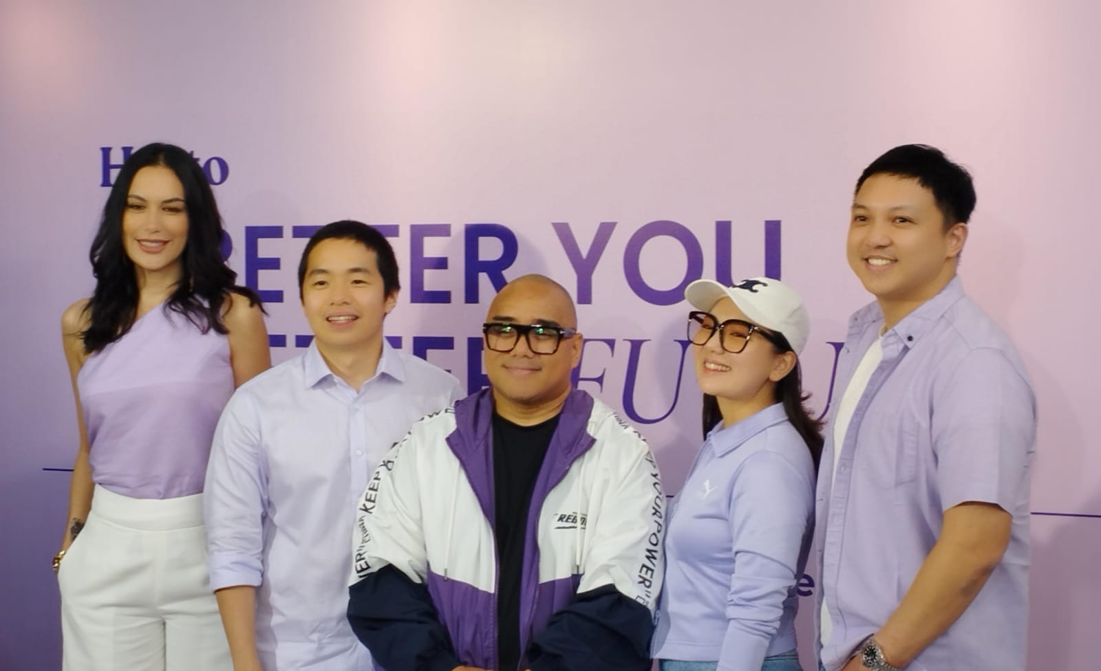 Sophia Latjuba (paling kiri), Guntur, CEO Hotto (kedua dari kiri), dan Igor Saykoji (tengah).