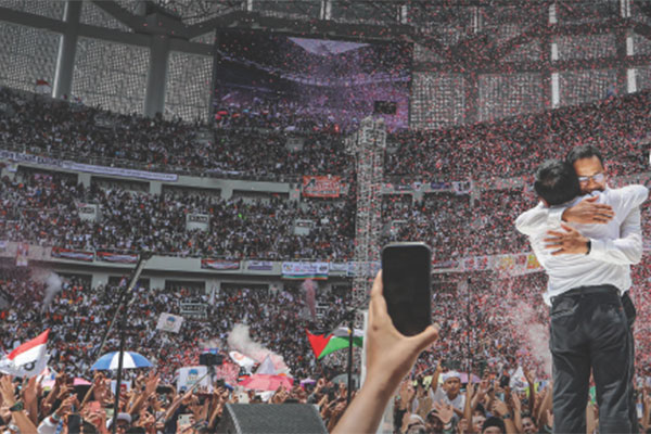 Suasana kampanye akbar pasangan calon presiden dan wakil presiden nomor urut 01. 