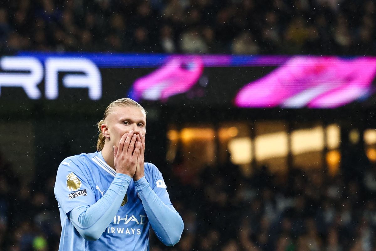Pemain Manchester CIty Erling Haaland gagal mencetak gol saat berhadapan dengan Chelsea.