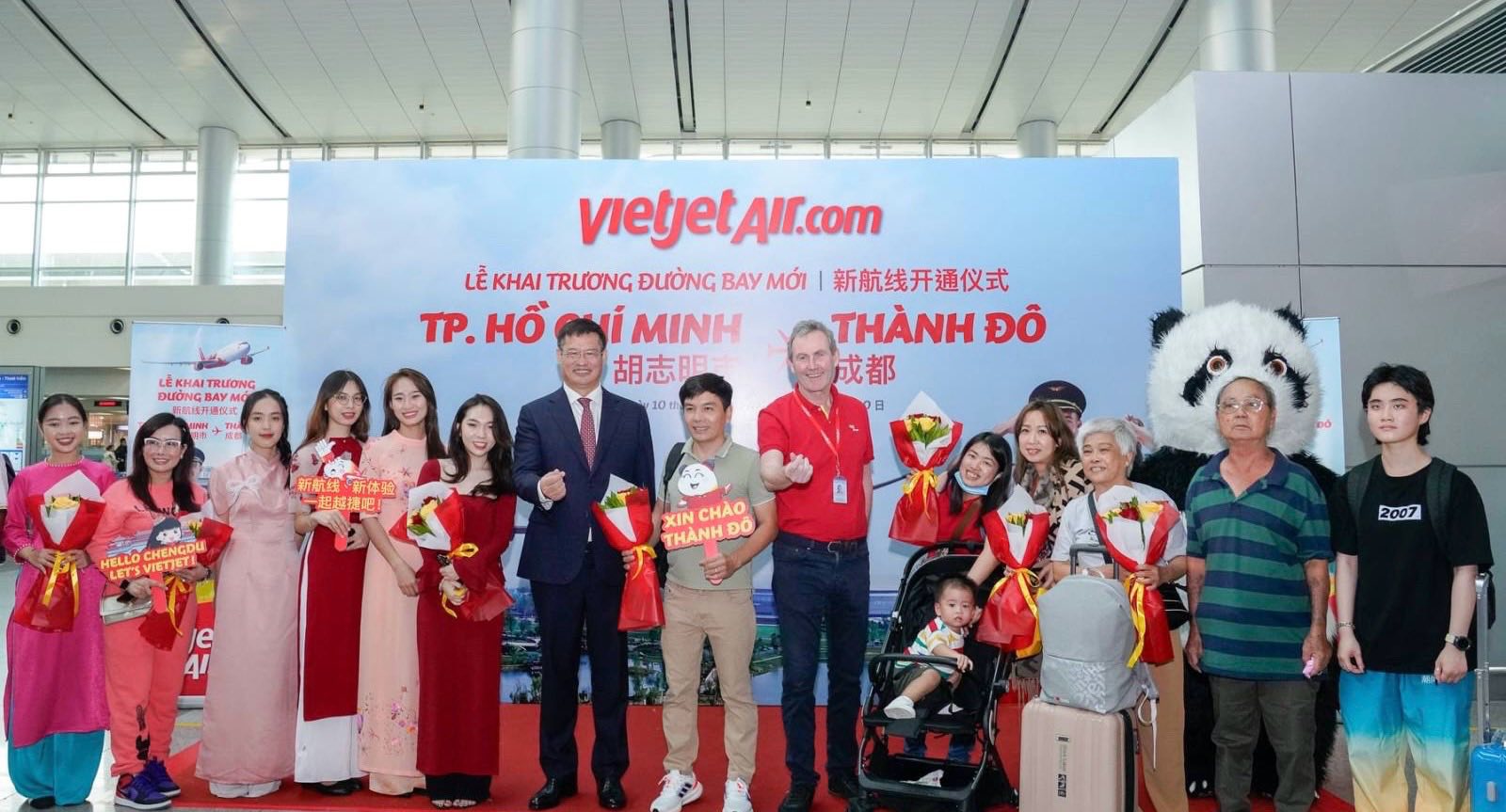 Vietjet meluncurkan rute penerbangan langsung yang menghubungkan Ho Chi Minh City dengan Chengdu.