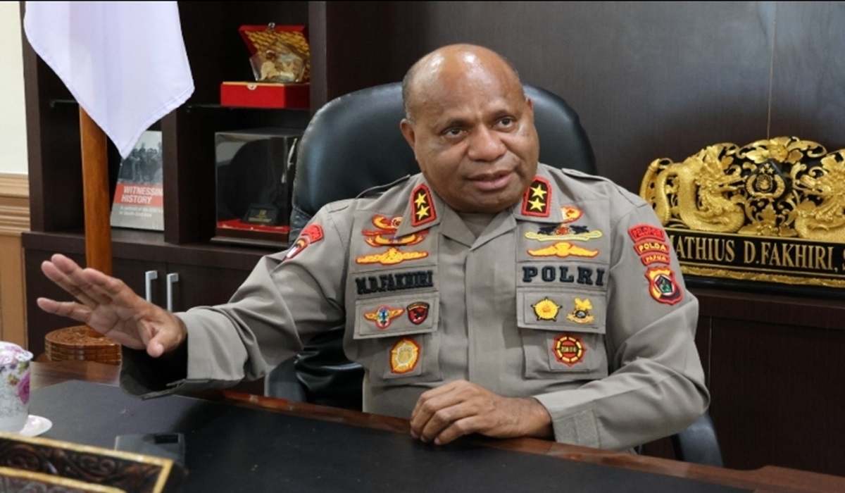 Kapolda Papua Irjen Mathius D Fakhiri menyebut ada pihak ketiga yang bermain dalam kasus penyanderaan pilot Susi Air