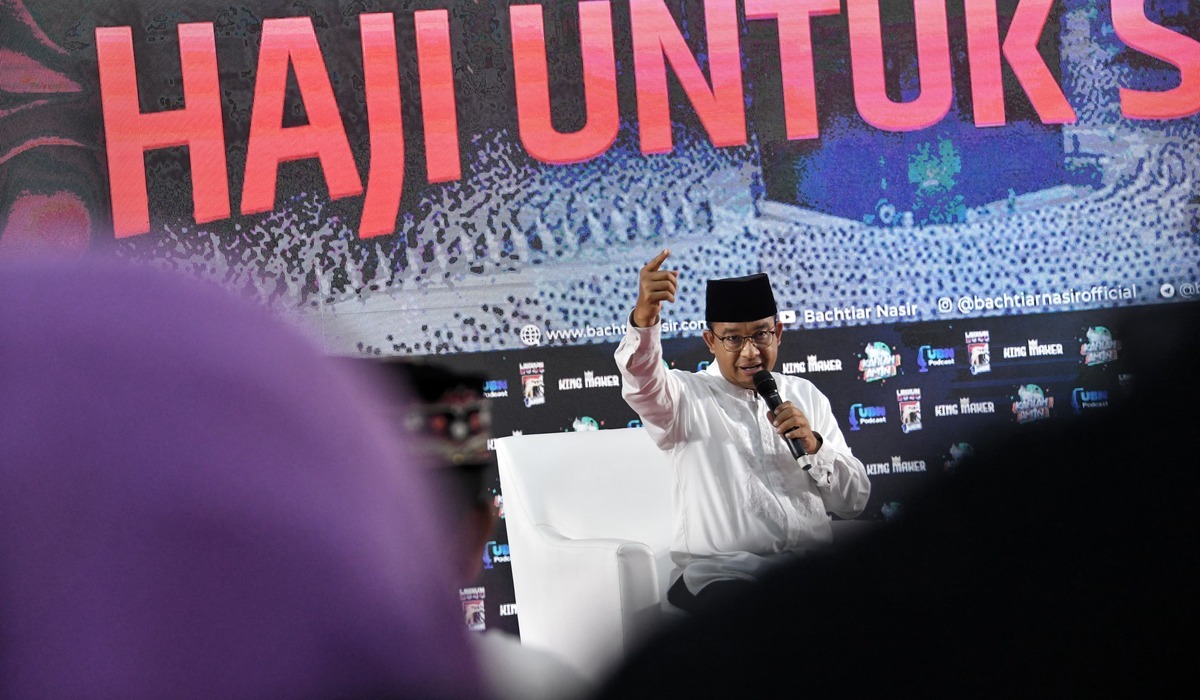 Anies Baswedan dalam dialog bertajuk “Haji untuk Semua” bersama Bachtiar Nasir di Al Azhar Jakarta, Kamis, 8 Januari 2024.