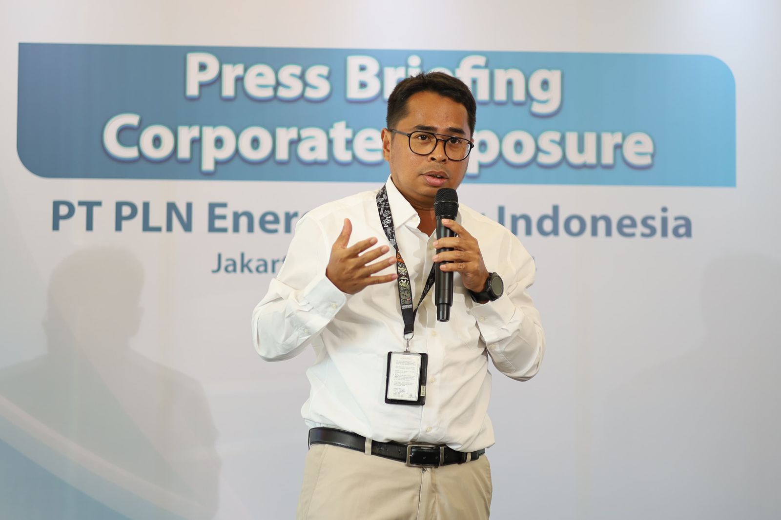 Sekretaris Perusahaan PLN EPI Mamit Setiawan 