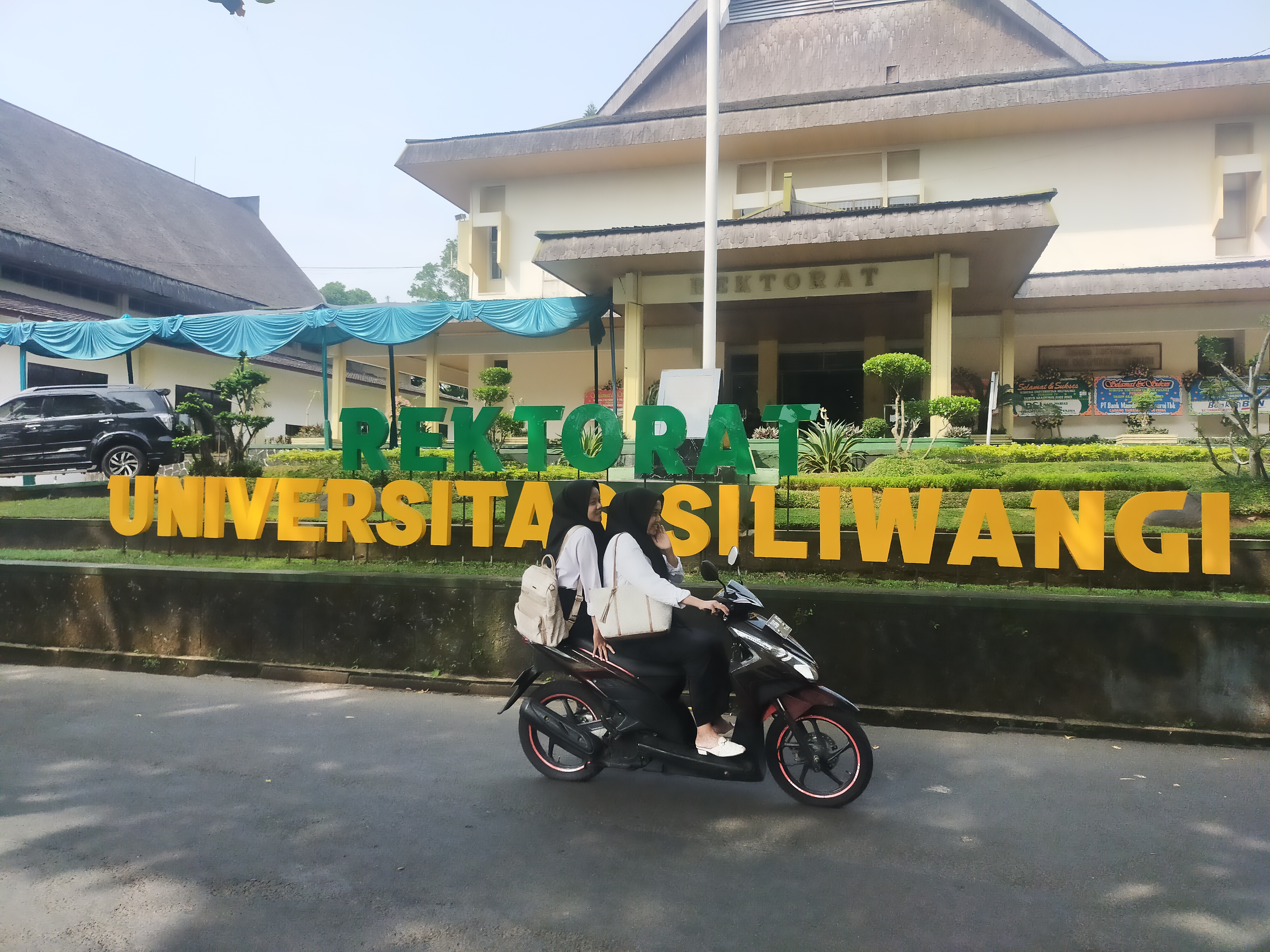 Mahasiswa Universitas Siliwangi Tasikmalaya menuntut pemilu yang adil dan demokratis