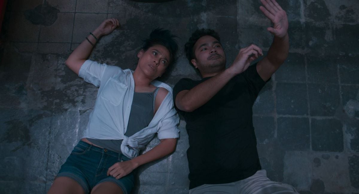 Potongan Film Look At Me, Touch Me, Kiss Me