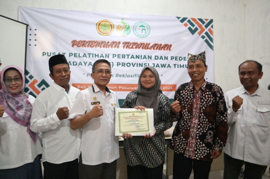 Kementan bersama YESS mendukung petani milenial binaan PPIU Jatim.