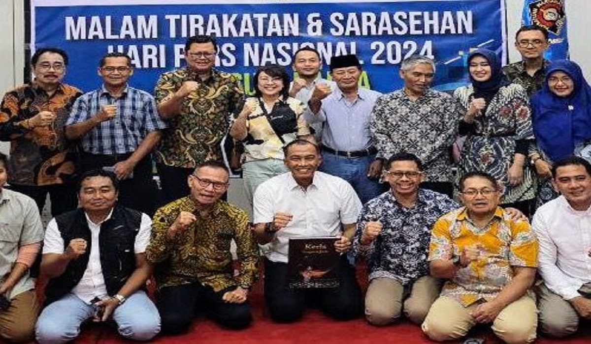 PWI Surakarta menggelar tirakatan Hari Pers Nasional 2024