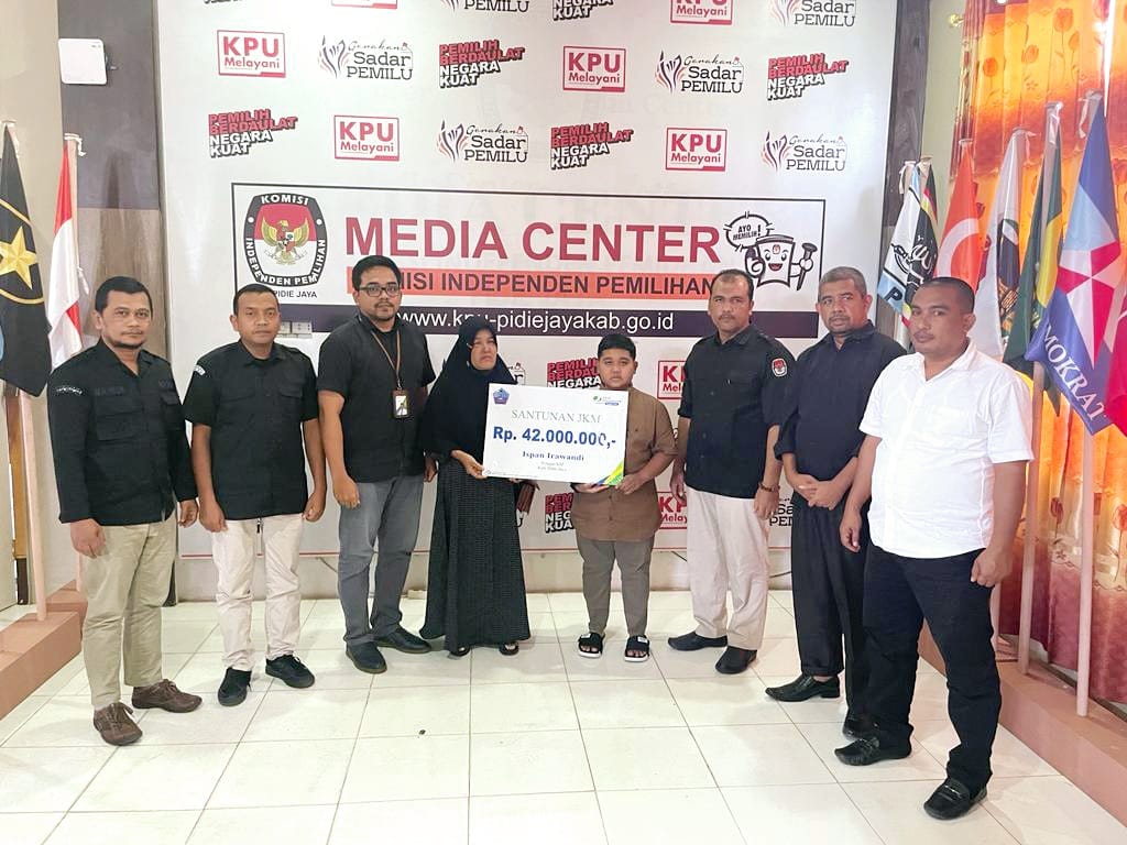  BPJS Ketenagakerjaan memberi program manfaat jaminan kecelakaan kerja kepada petugas pemilu yang meninggal saat bertugas.