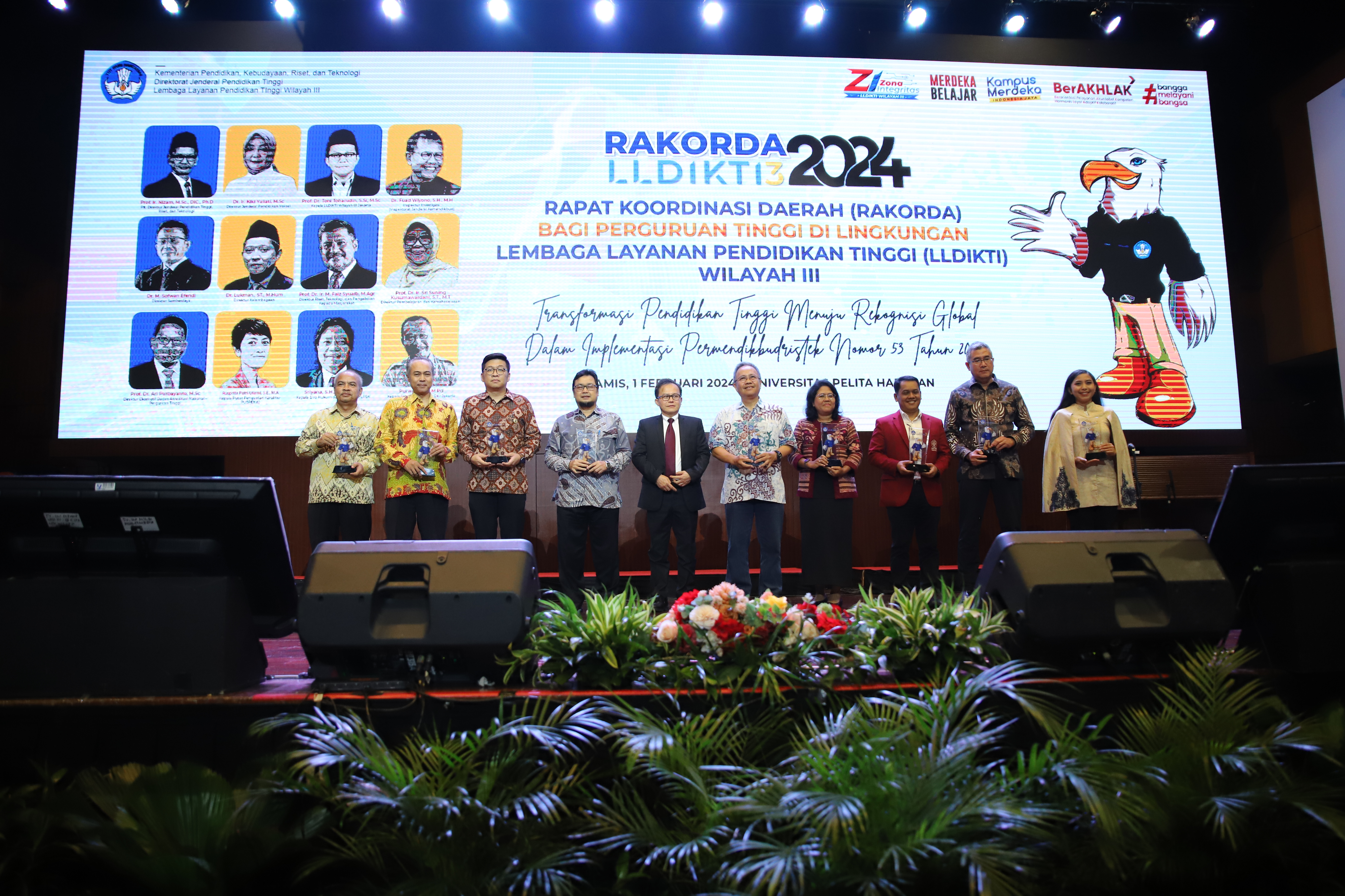 LSPR Raih 6 Pennghargaan di Rakorda di lingkungan Lembaga Layanan Pendidikan Tinggi Wilayah III.