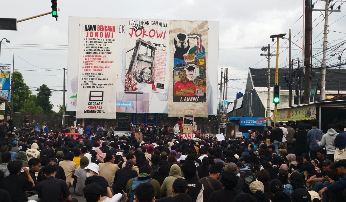 Aksi Gejayan Kembali Memanggil Mengkritisi Pemerintahan Jokowi di Jalan Gejayan, Sleman, DIY, Senin, 12 Februari 2024.