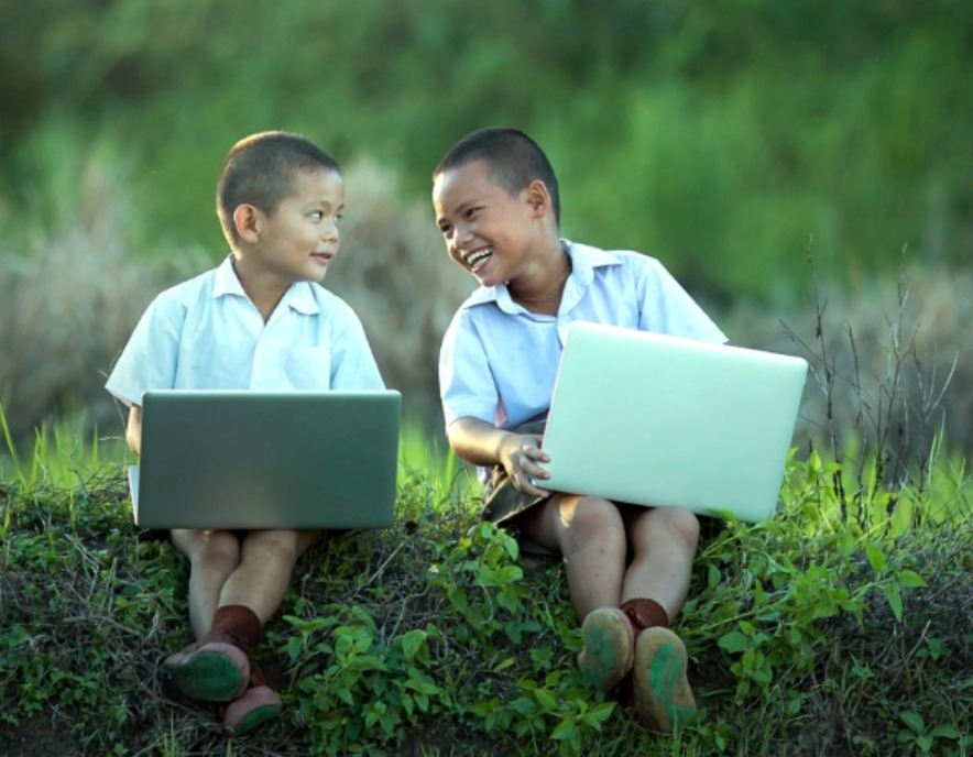 EdgePoint Tingkatkan Akses Konektivitas dan Literasi Digital Bagi Siswa 