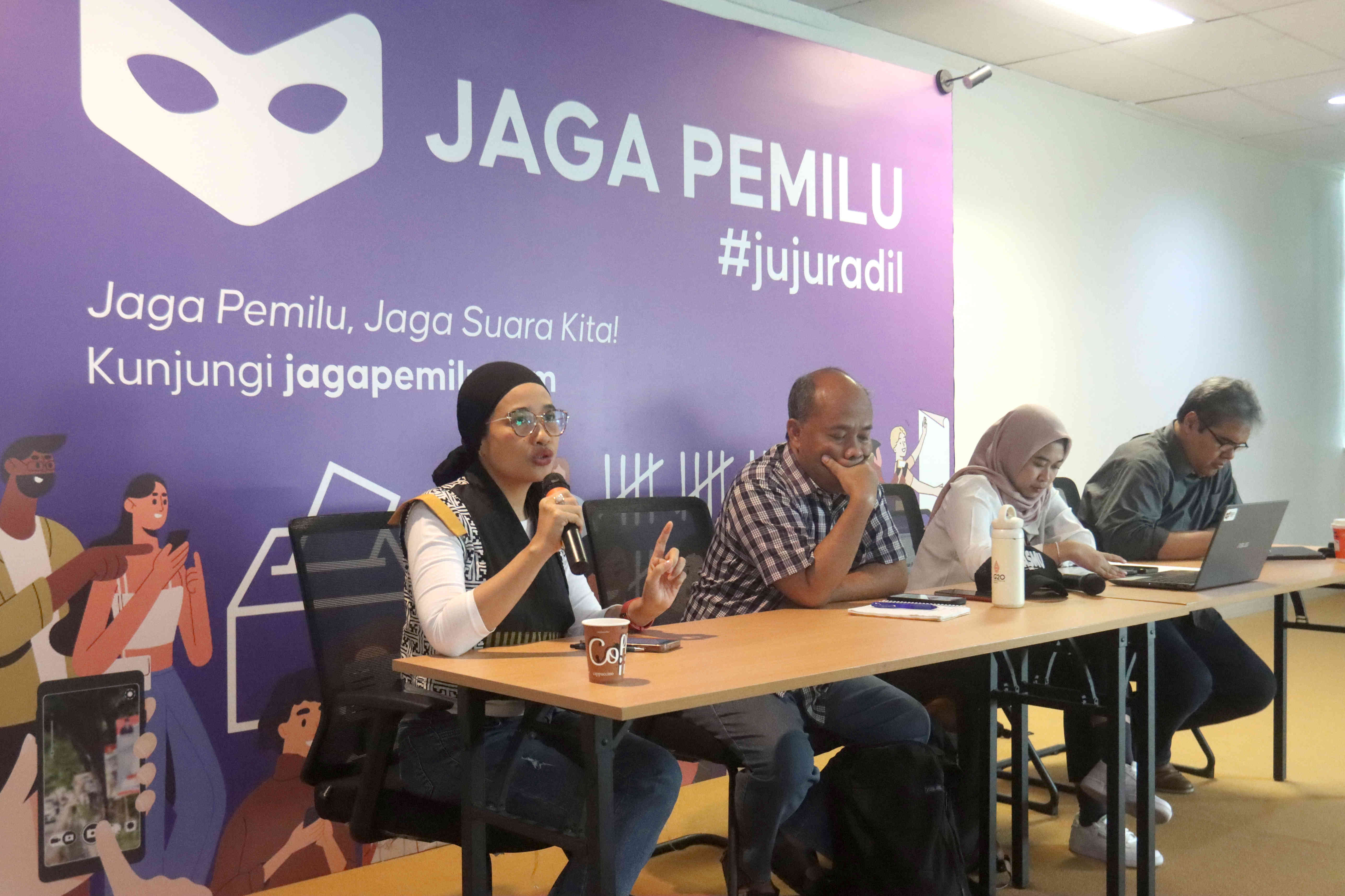 Diskusi mengungkap kecurangan pemilu di Jakarta, Sabtu (24/2).