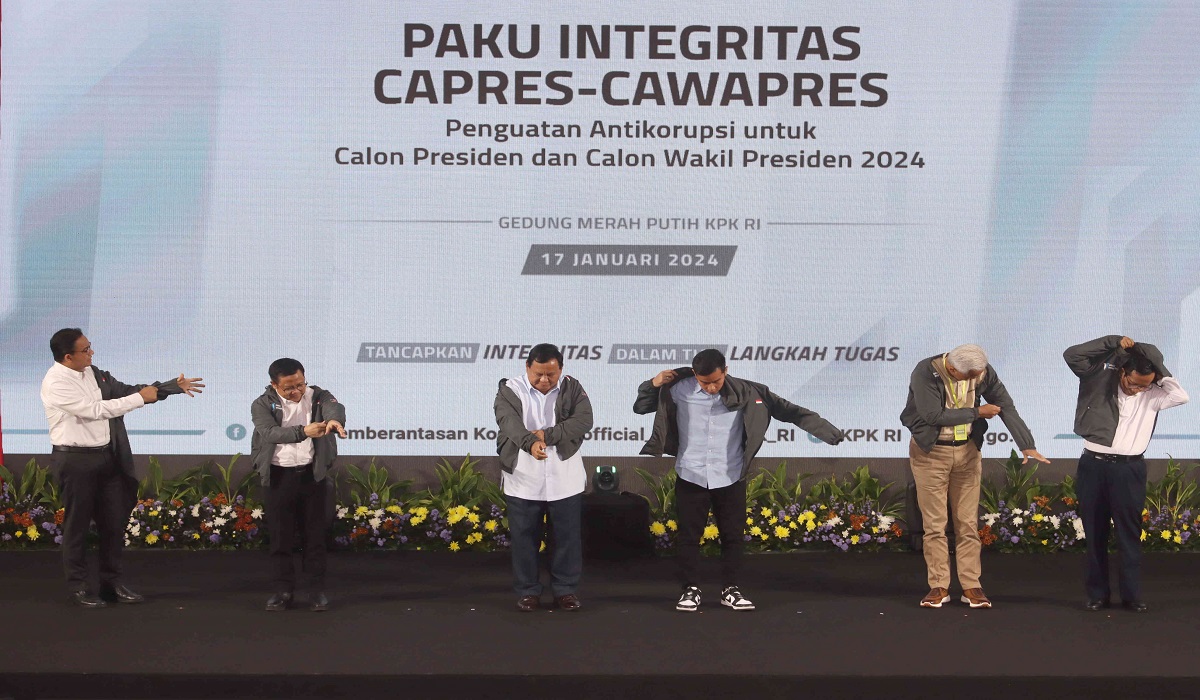 Tiga Pasangan capres-cawapres saat menghadiri Paku Integritas bersama KPK