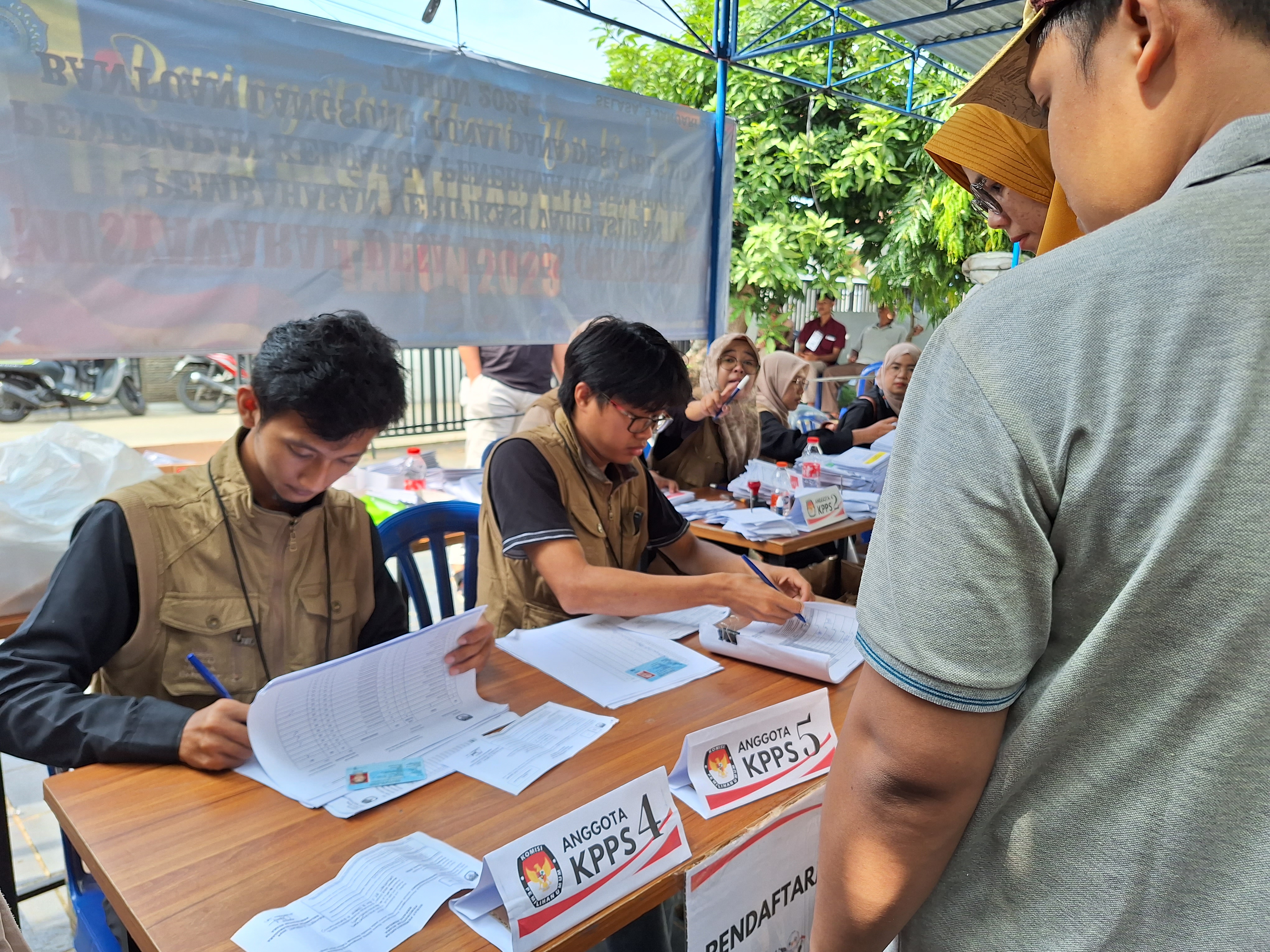Dua Petugas KPPS Meninggal di Makassar