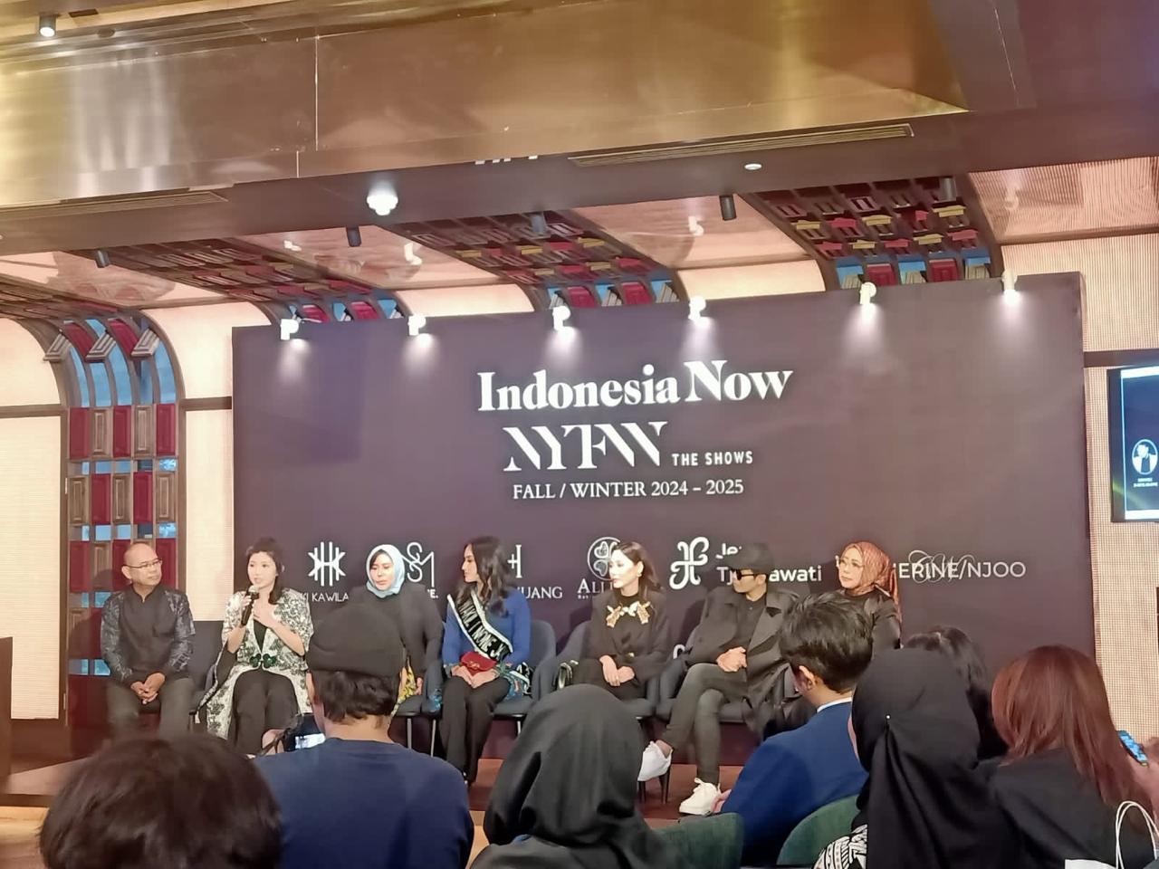 Indonesia Now mengadakan konferensi pers jelang New York Fashion Week (NYFW) di Jakarta, Kamis (1/2/2024). 