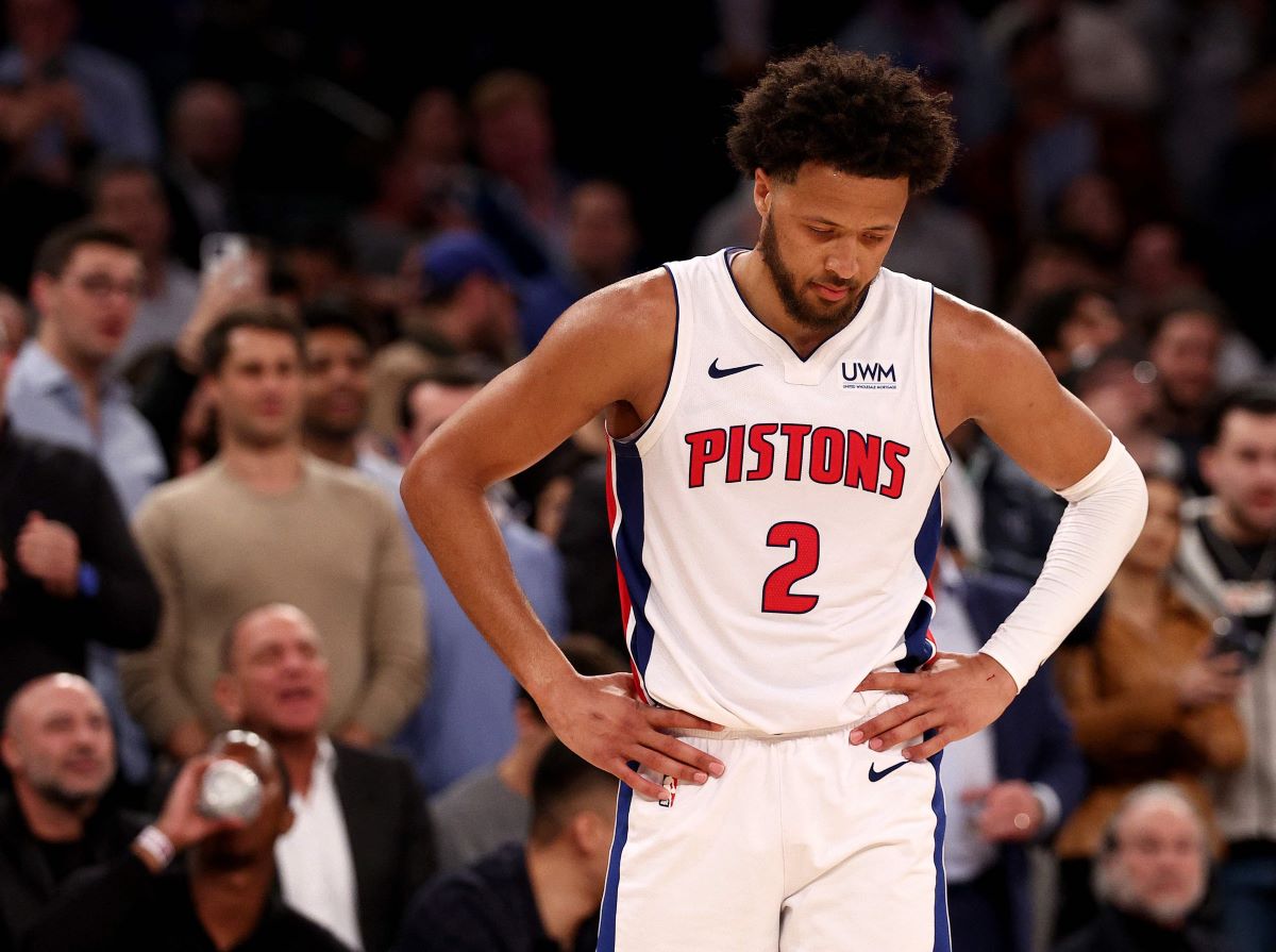 Cade Cunningham #2 dari Detroit Pistons bereaksi terhadap kekalahan dari New York Knicks di Madison Square Garden pada 26 Februari 2024.