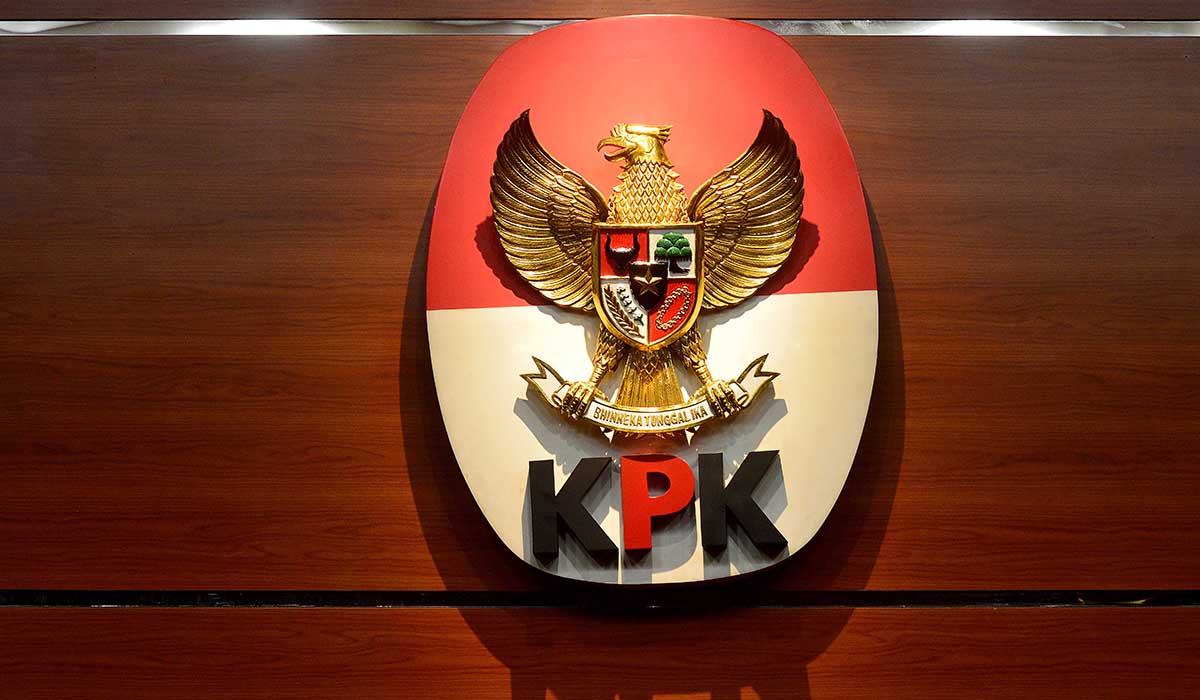 Logo Komisi Pemberantasan Korupsi (KPK) di Gedung Merah Putih KPK, Rasuna Said, Jakarta, Selasa (1/6/2021).