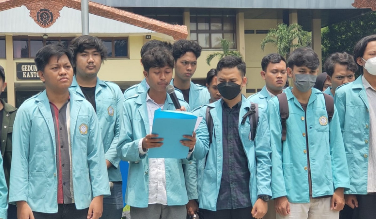 BEM UNS memberikan pernyataan sikap terhadap kondisi demokrasi