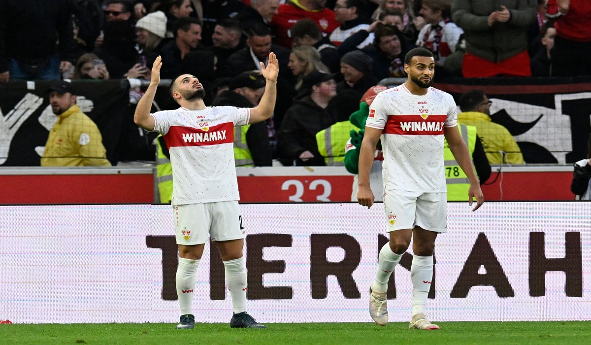Penyerang VfB Stuttgart Deniz Undav (kiri) melakukan selebrasi usai mencetak gol ke gawang Mainz di laga Bundesliga