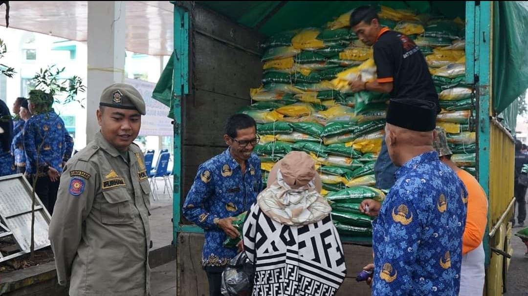 Operasi pasar murah di Kabupaten Sukabumi