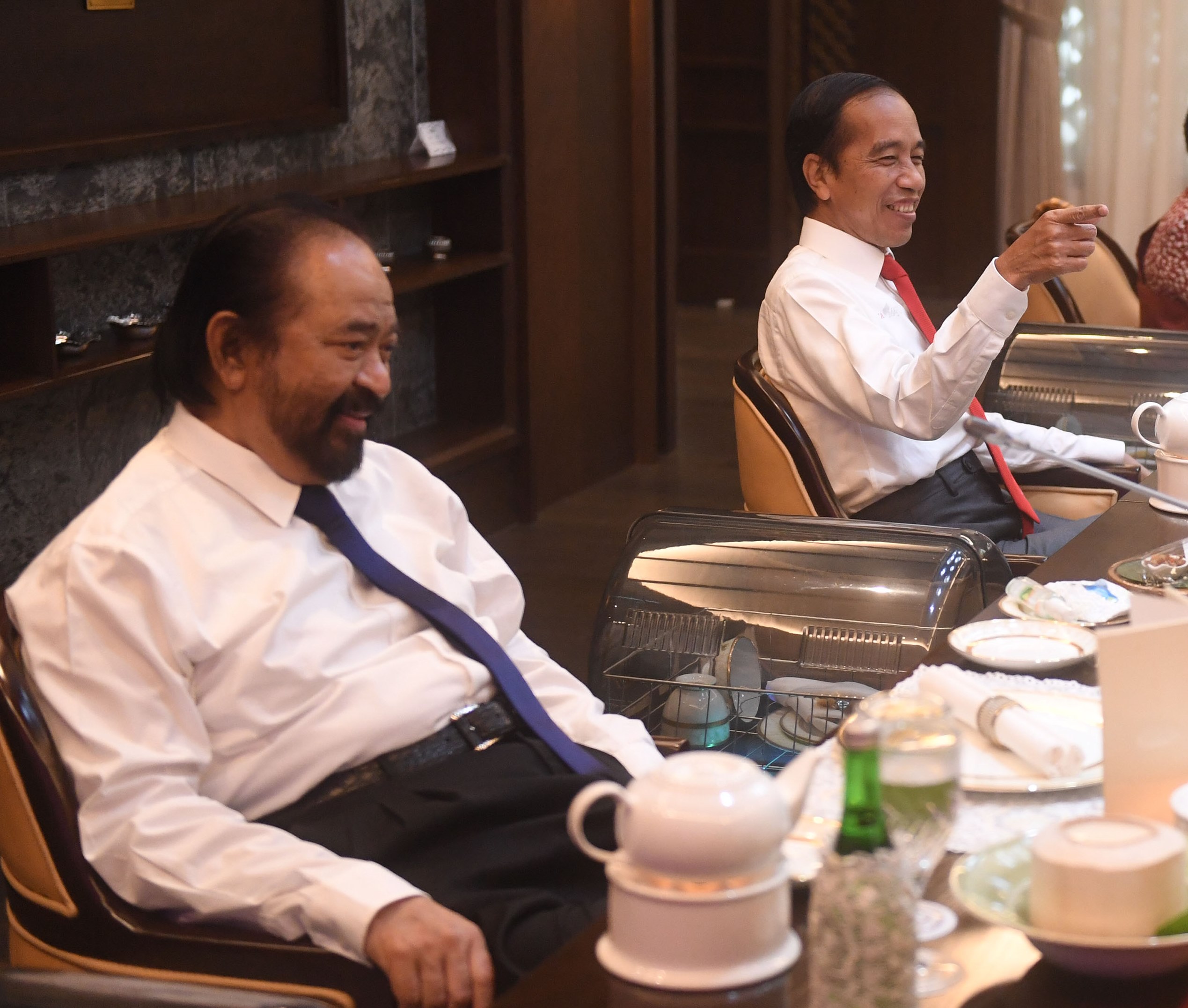 Presiden Joko Widodo melakukan jamuan makan siang dengan ketua umum parpol 