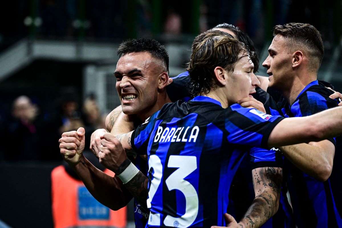 Para pemain Inter Milan merayakan kemenangan atas Atalanta.