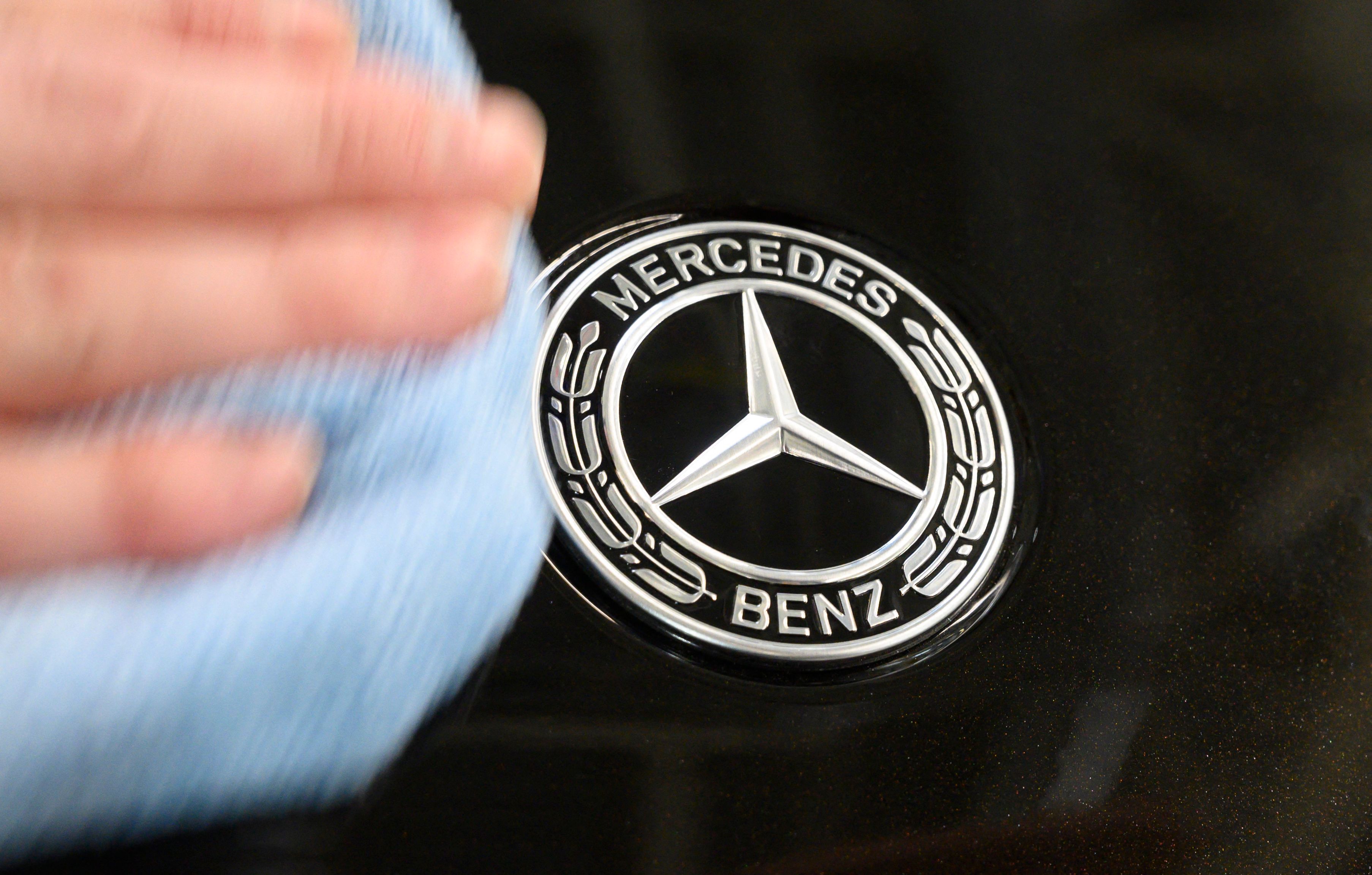 Logo Mercedes-Benz
