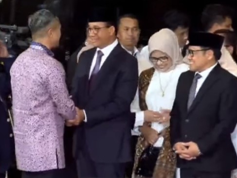 Pasangan calon presiden dan wakil presiden Anies Baswedan dan Muhaimin Iskandar tiba di venue debat capres.