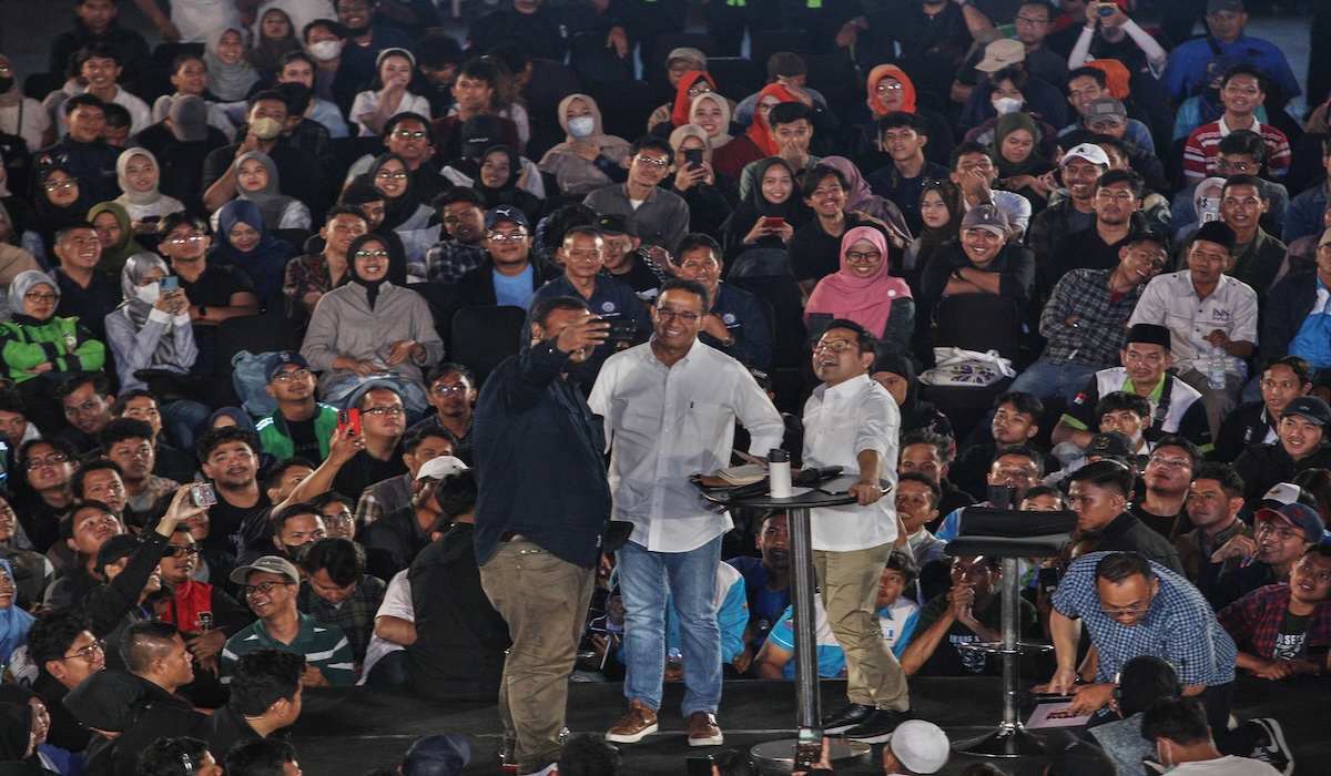 Anies Baswedan dan Muhaimin Iskandar saat menggelar kampanye dialogis dengan masyarakat