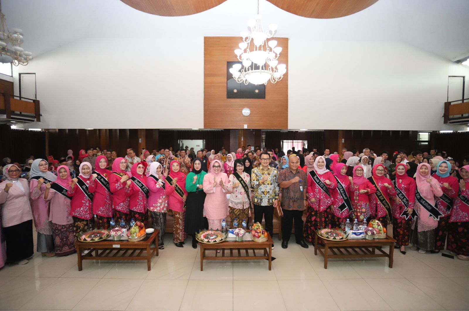 Tim a TP PKK Kota Bandung terus berjuang demi meraih predikat Bandung sebagai Kota Layak Anak