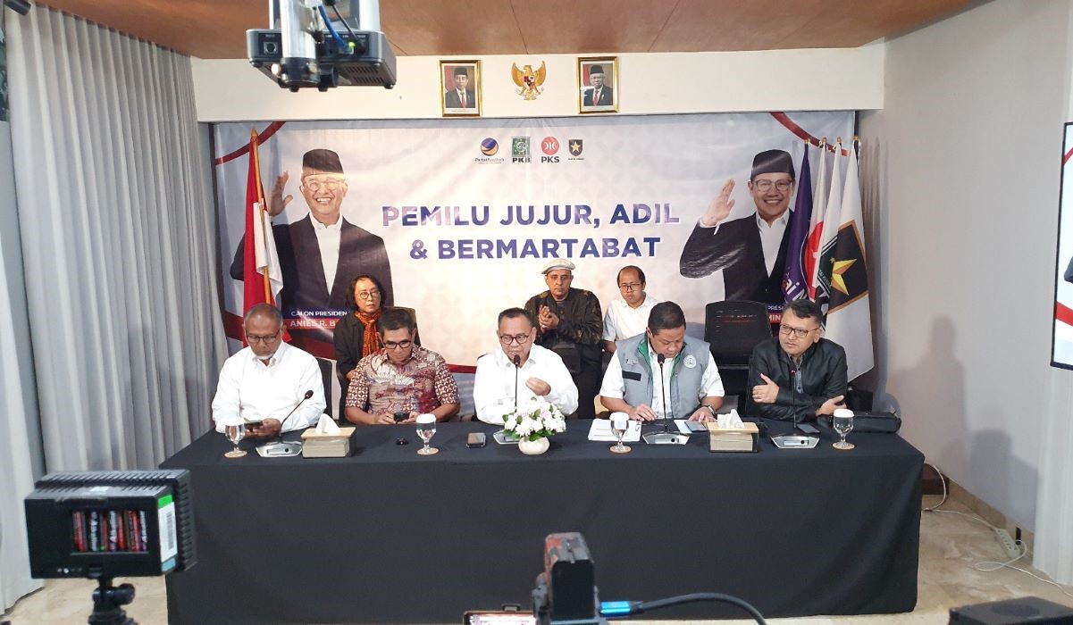 Konpers Timnas Amin terkait dugaan pelanggaran pemilu. 