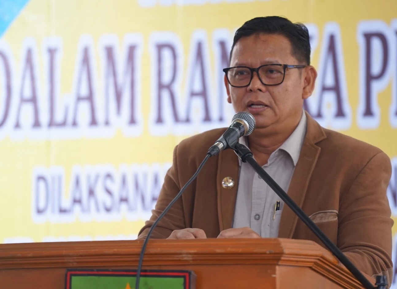 Kusmana Hartadji, Penjabat Wali Kota Sukabumi.