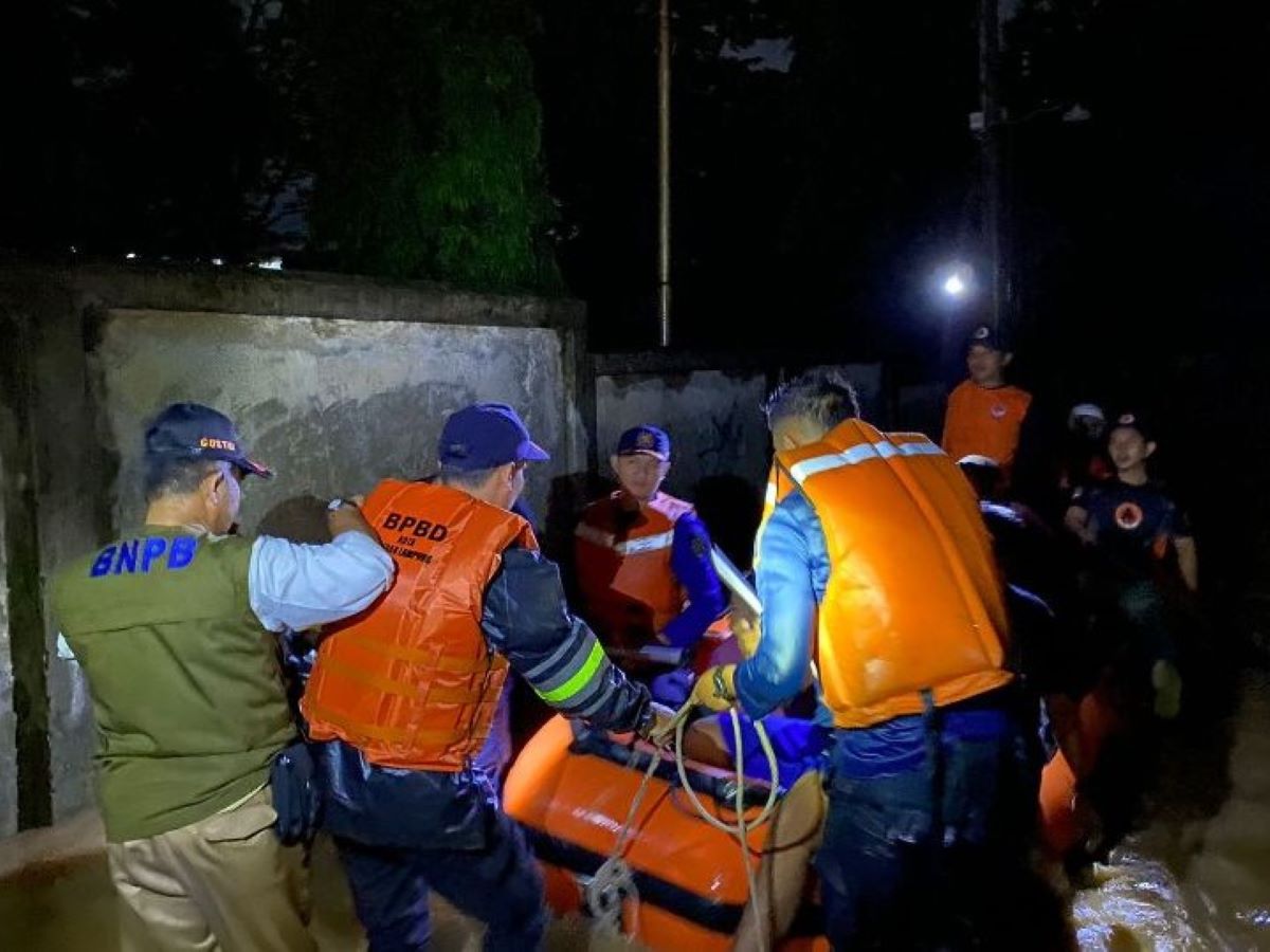Banjir di Kecamatan Rajabasa yang menelan ratusan rumah. 