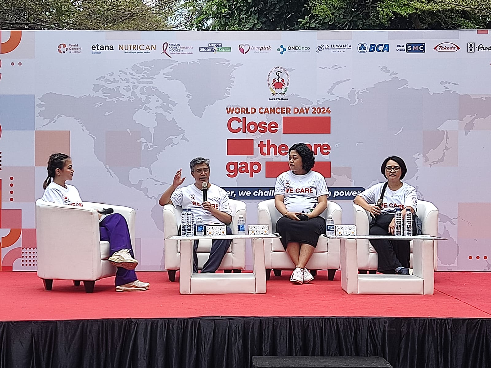 Kegiatan Etana bertema World Cancer Day 2024 dengan tema Close The Care Gap: Together we challenge those in power.