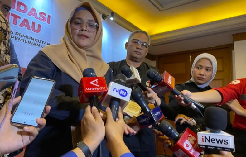 Komisioner Bawaslu RI Lolly Suhenty 