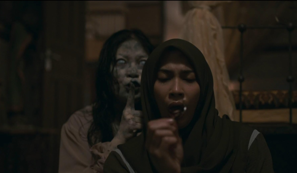 Cuplikan adegan dari film Pemandi Jenazah