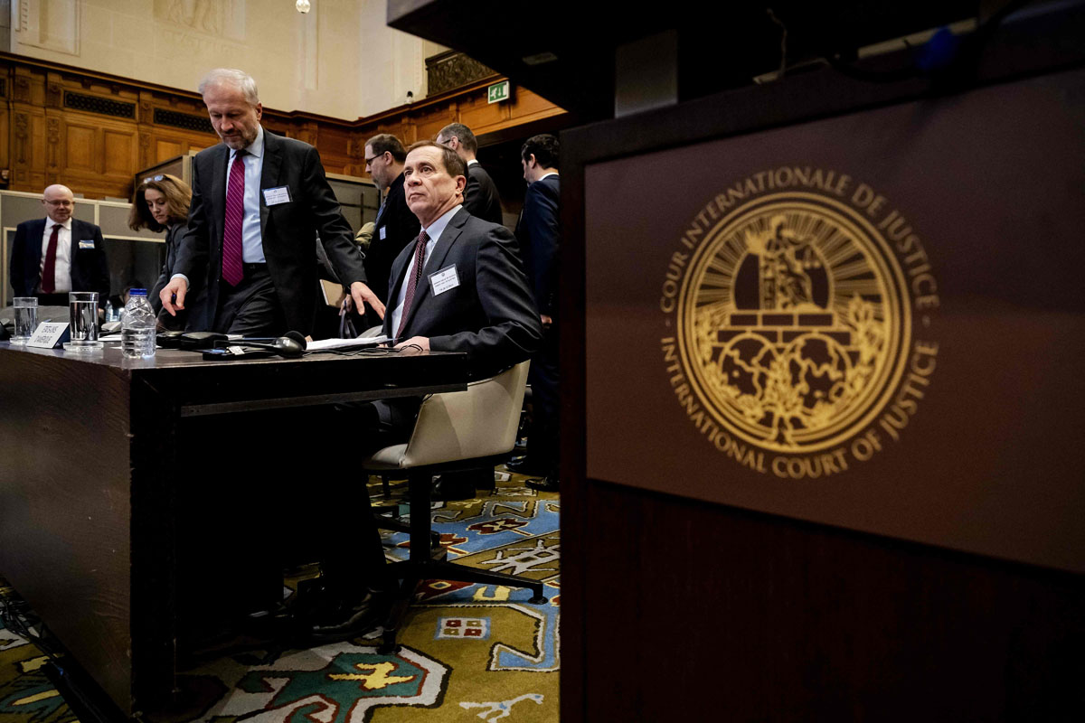 Pada persidangan Mahkamah Internasional (ICJ), Amerika Serikat menolak desakan agar Israel segera menarik pasukannya dari wilayah Palestina 