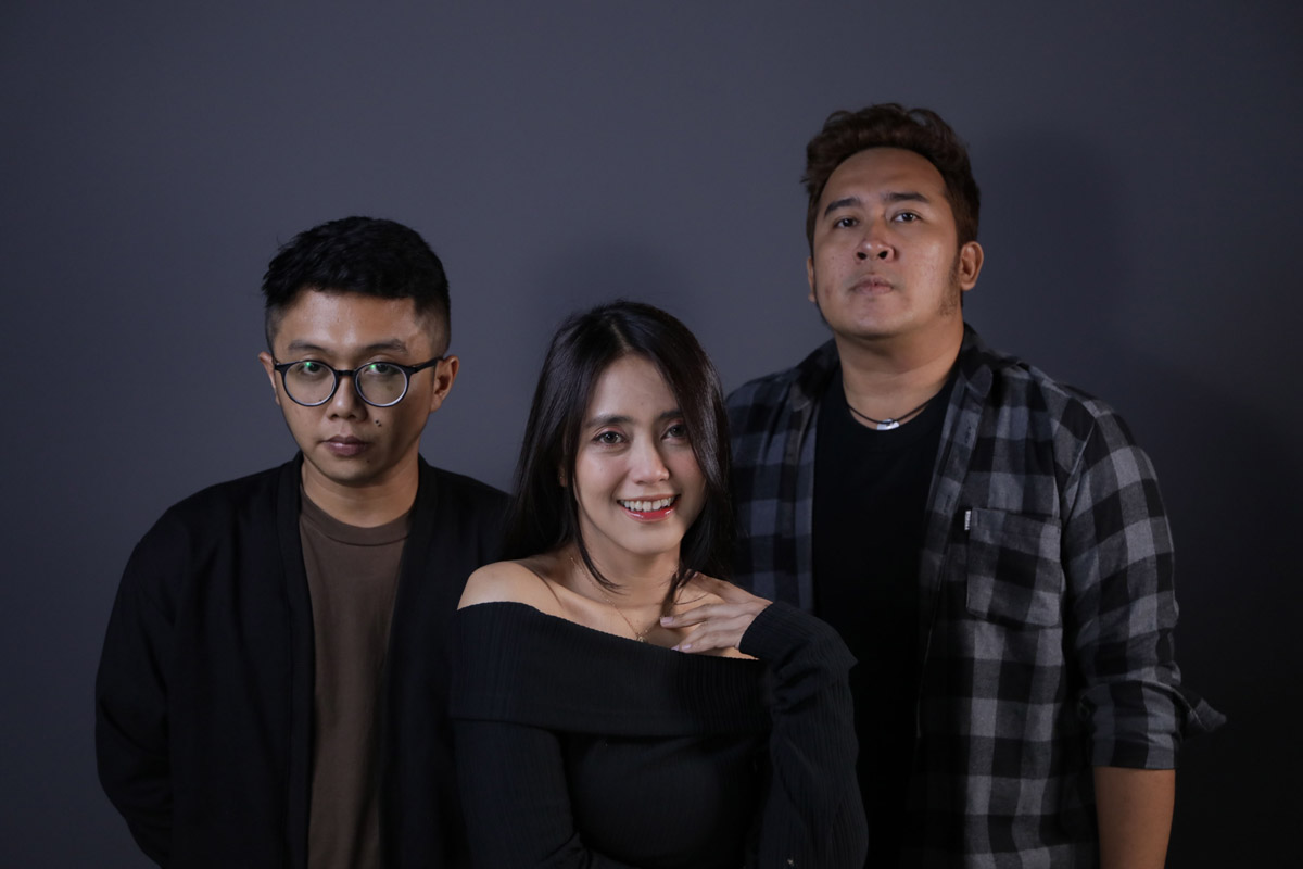 Alessa bangga menyanyikan lagu ciptaan seniman senior, Guruh Sukarno Putra bertajuk “Dag Dig Dug” yang baru saja rilis tahun lalu.