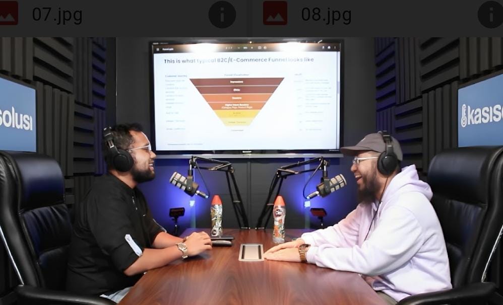 Rahmat Ikhsan Saputra Manday, CEO & Founder dari JadiJago (kiri)