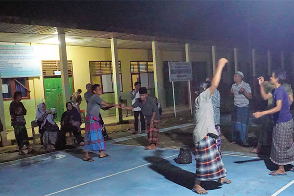 Pemain randai Desa Pangkalan Serai.