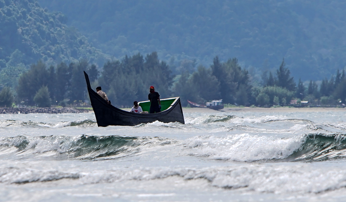 Cuaca Ekstrem Landa Kepulauan Riau, Aktivitas Laut Nelayan Terhambat