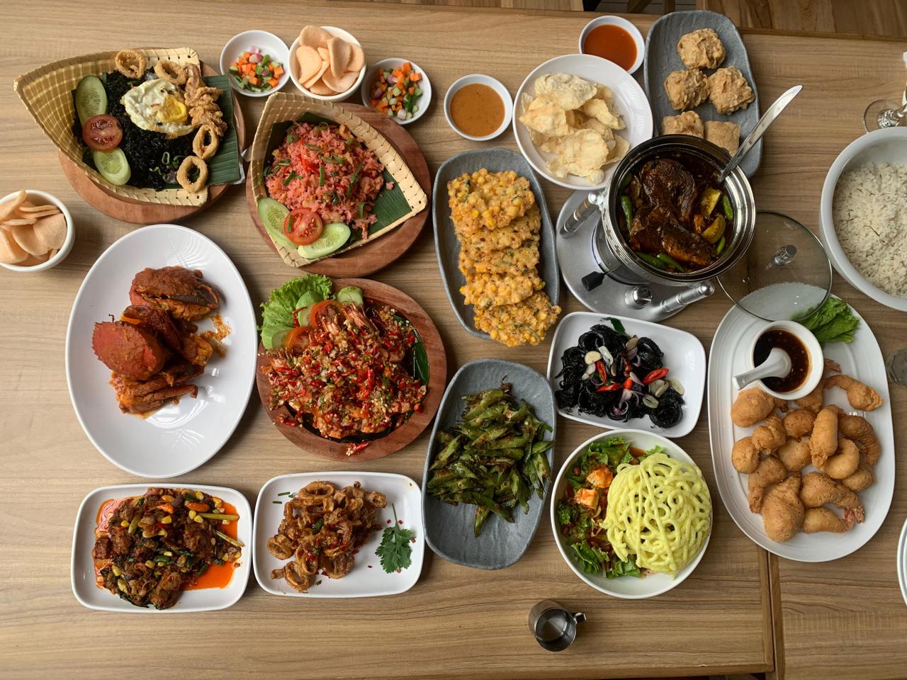 Bandar Djakarta Group kembali menambah jaringannya dengan membuka cabang baru Pesisir Seafood. 